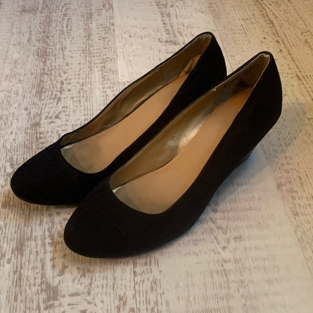 Black Wedge Heels